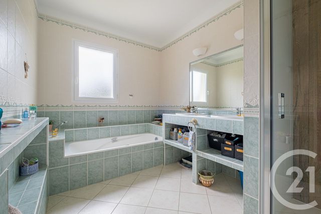 maison à vendre - 7 pièces - 196.0 m2 - PORNIC - 44 - PAYS-DE-LOIRE - Century 21 Agence Du Casino
