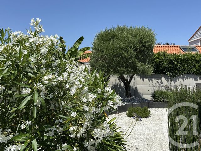 maison à vendre - 5 pièces - 121.01 m2 - LA PLAINE SUR MER - 44 - PAYS-DE-LOIRE - Century 21 Agence Du Casino