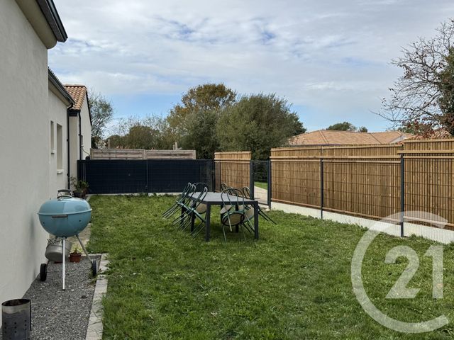 maison à louer - 4 pièces - 105.0 m2 - CHAUMES EN RETZ - 44 - PAYS-DE-LOIRE - Century 21 Agence Du Casino