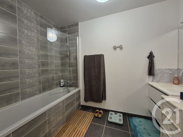 Appartement F3 à vendre - 3 pièces - 68.0 m2 - PORNIC - 44 - PAYS-DE-LOIRE - Century 21 Agence Du Casino