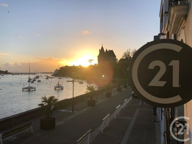 maison à louer - 4 pièces - 105.0 m2 - CHAUMES EN RETZ - 44 - PAYS-DE-LOIRE - Century 21 Agence Du Casino