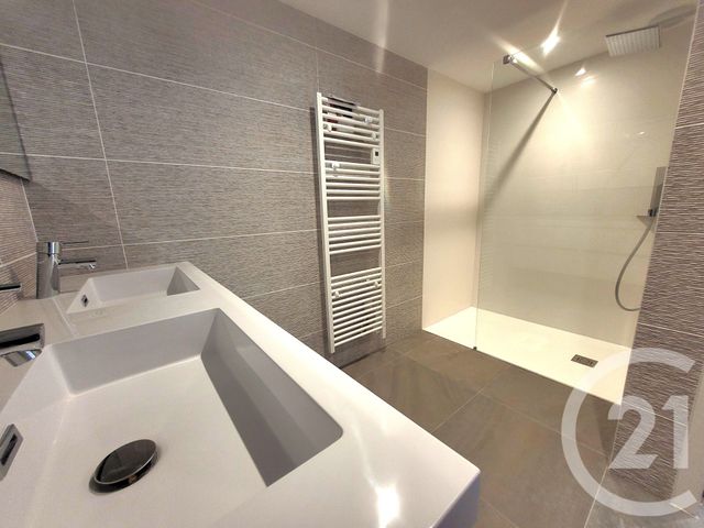 Appartement T3 à vendre - 4 pièces - 76.05 m2 - PORNIC - 44 - PAYS-DE-LOIRE - Century 21 Agence Du Casino