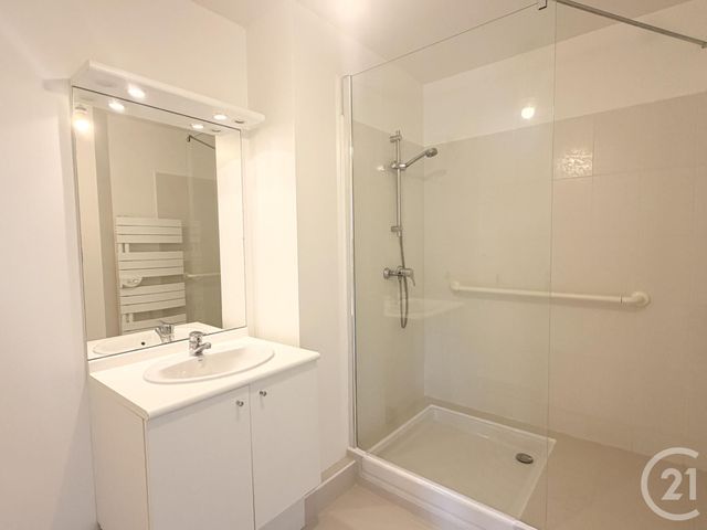 Appartement F3 à vendre - 3 pièces - 61.95 m2 - PORNIC - 44 - PAYS-DE-LOIRE - Century 21 Agence Du Casino