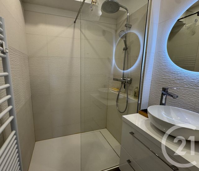 Appartement T3 à louer - 3 pièces - 45.0 m2 - PORNIC - 44 - PAYS-DE-LOIRE - Century 21 Agence Du Casino