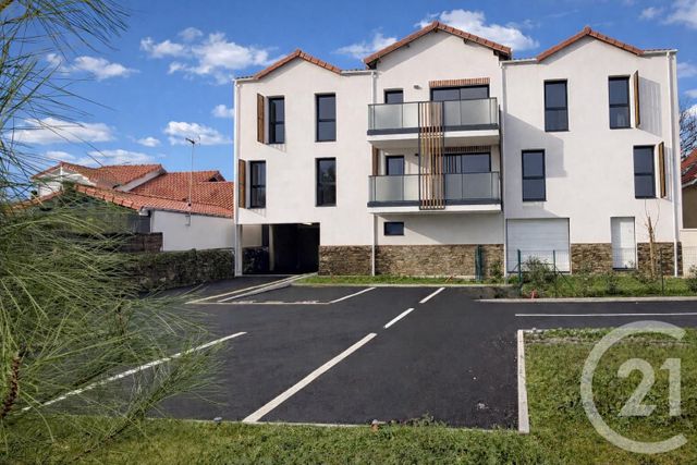 Appartement T4 à vendre - 4 pièces - 75.55 m2 - PORNIC - 44 - PAYS-DE-LOIRE - Century 21 Agence Du Casino