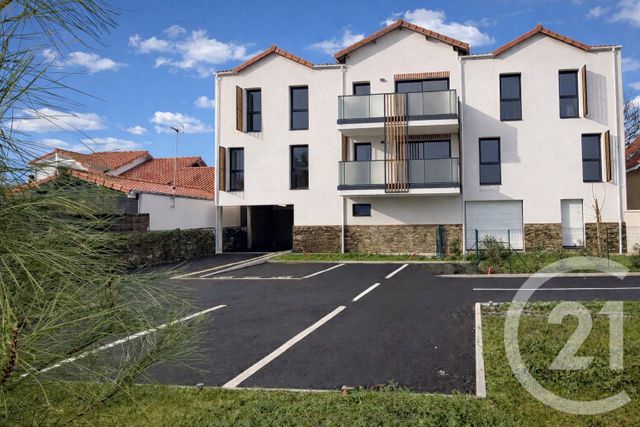 Appartement T3 à vendre - 3 pièces - 62.46 m2 - PORNIC - 44 - PAYS-DE-LOIRE - Century 21 Agence Du Casino