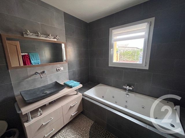maison à vendre - 4 pièces - 94.28 m2 - CHAUMES EN RETZ - 44 - PAYS-DE-LOIRE - Century 21 Agence Du Casino